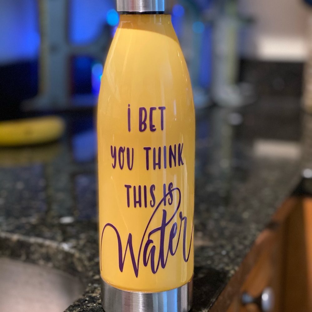 22oz water bottle